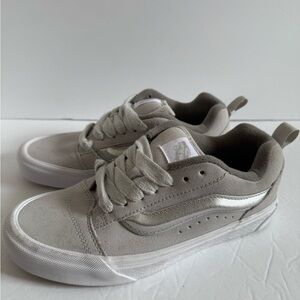 Vans Gray and White Sneakers Classic Low-Top Design men 6.5 women 8